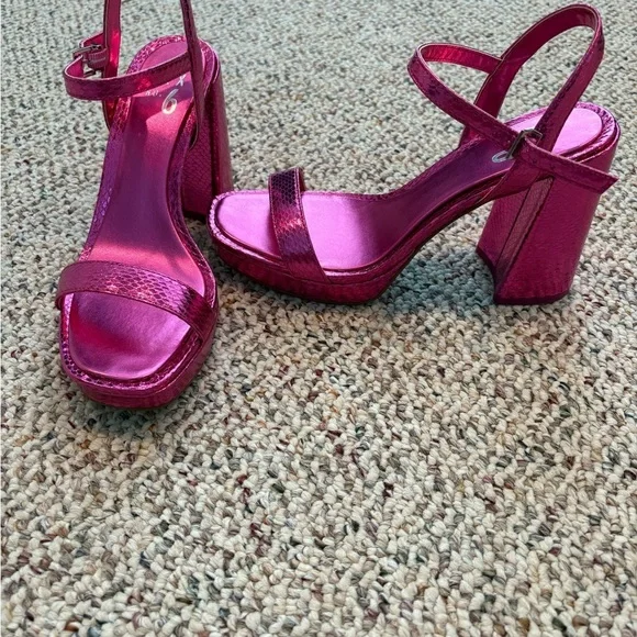 Mix No. 6 Pink Strappy Metallic Textured High Heel Sandals. Size 8 - Picture 1 of 5